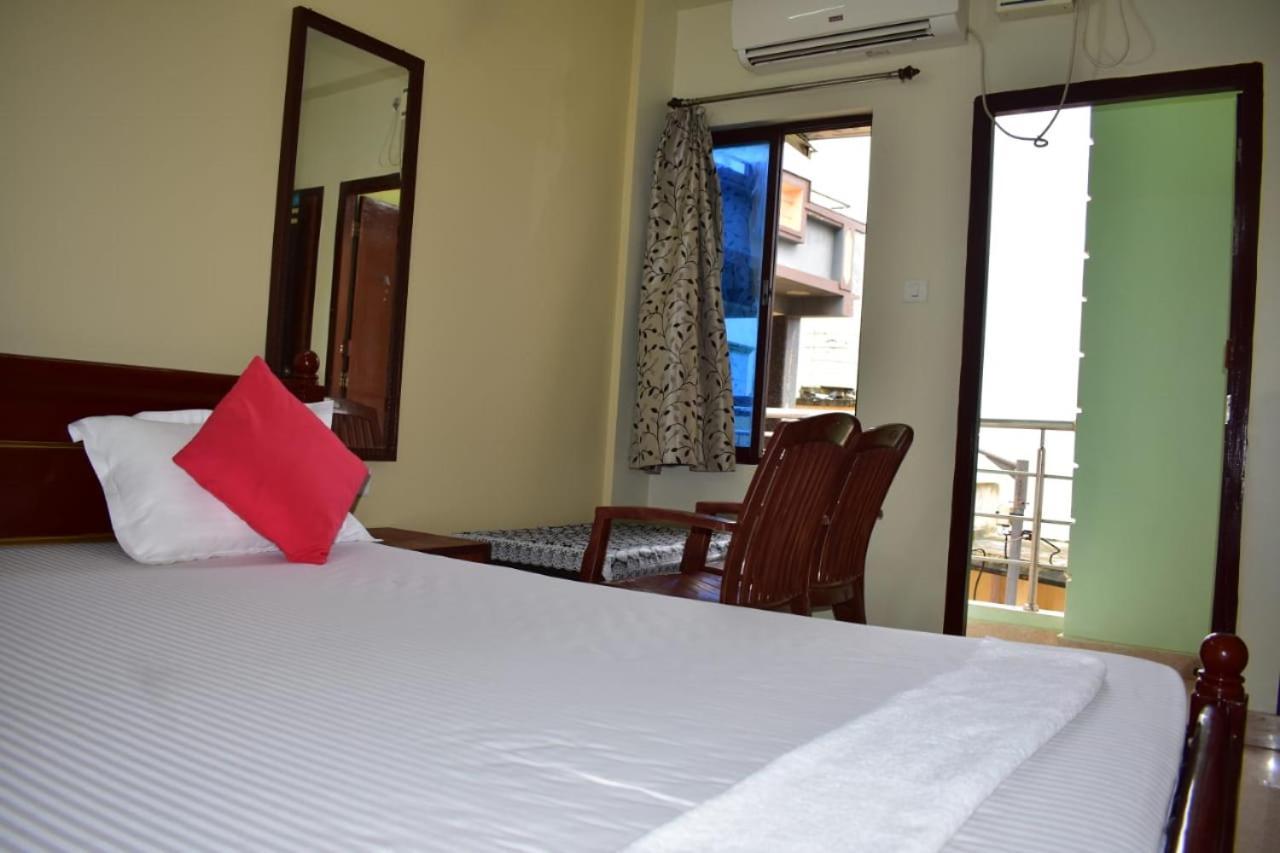 Hotel Lovely Inn ! Puri Exterior photo